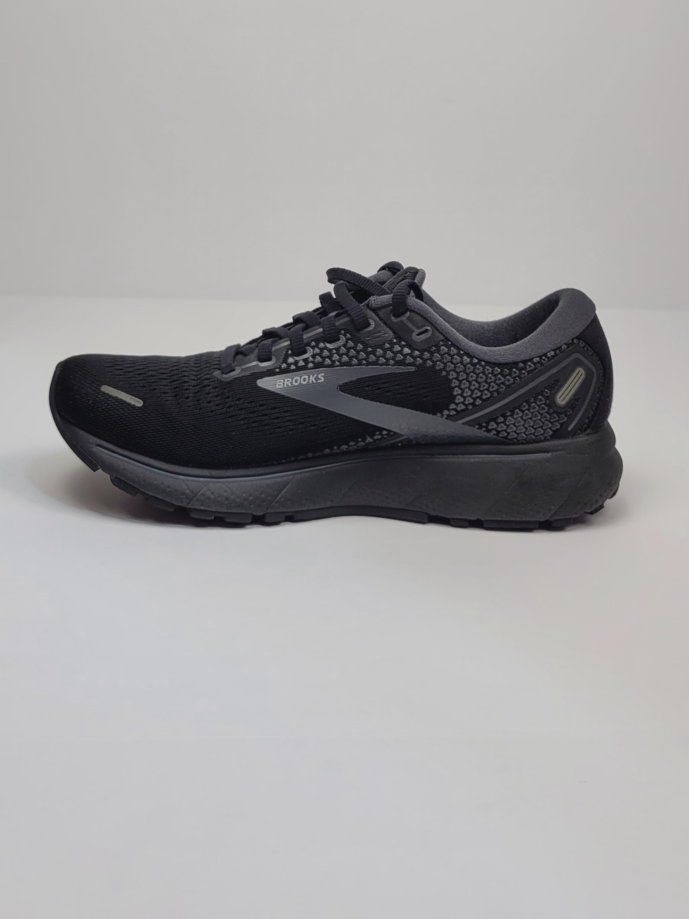 Brooks Ghost 14 Women’s Running Shoes – Size 8.5 B – Black Athletic Sneakers - Picture 6 of 8